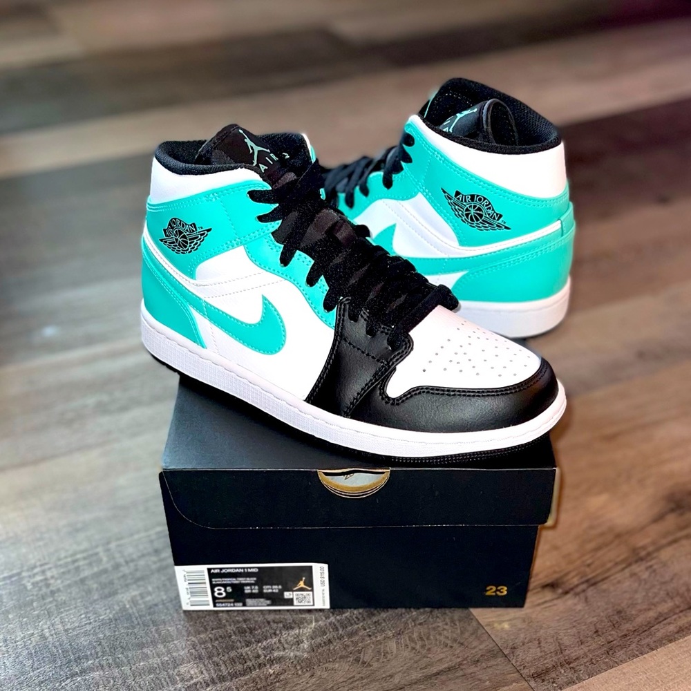 Jordan 1 mid-Tropical